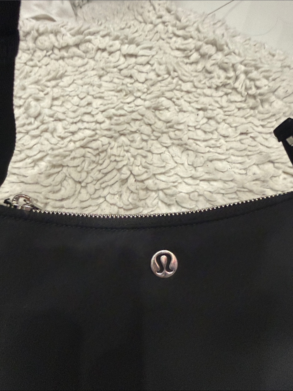 Lululemon city essentials black purse - Picture 3 of 8